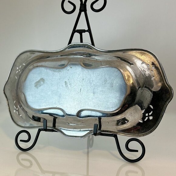 Decorative Mosaic Bread Bowl with Engraved Borders and Colorful Porcelain - Picture 5 of 7